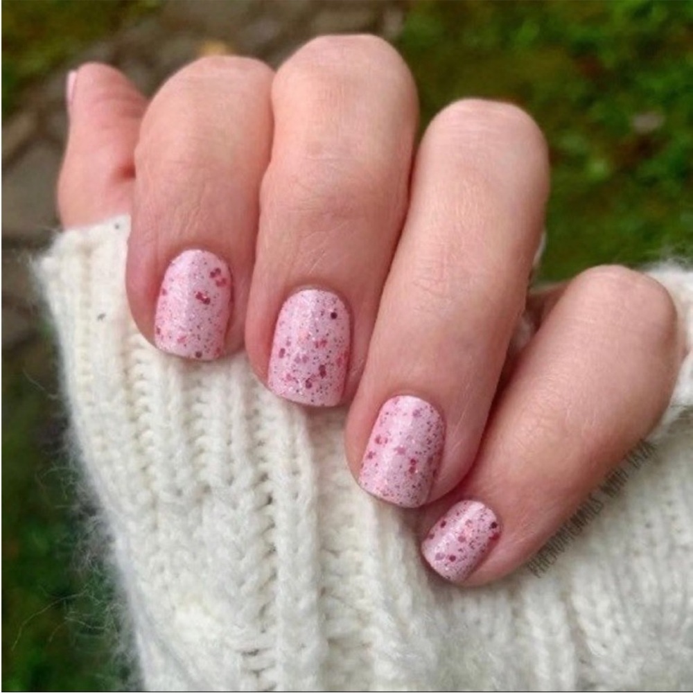 *Retired* Color Street: Pink Warrior | Breast Cancer Awareness Pastel Glitter - Picture 1 of 15